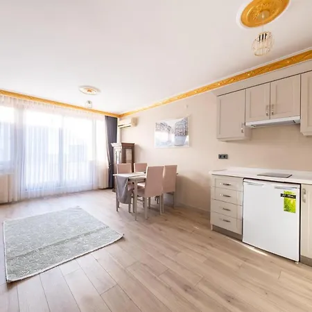 Taksim No 44 & Hotel Istanboel
