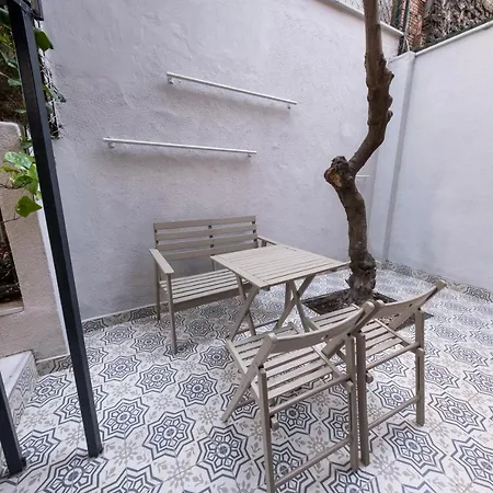 Taksim No 44 & ホテル *